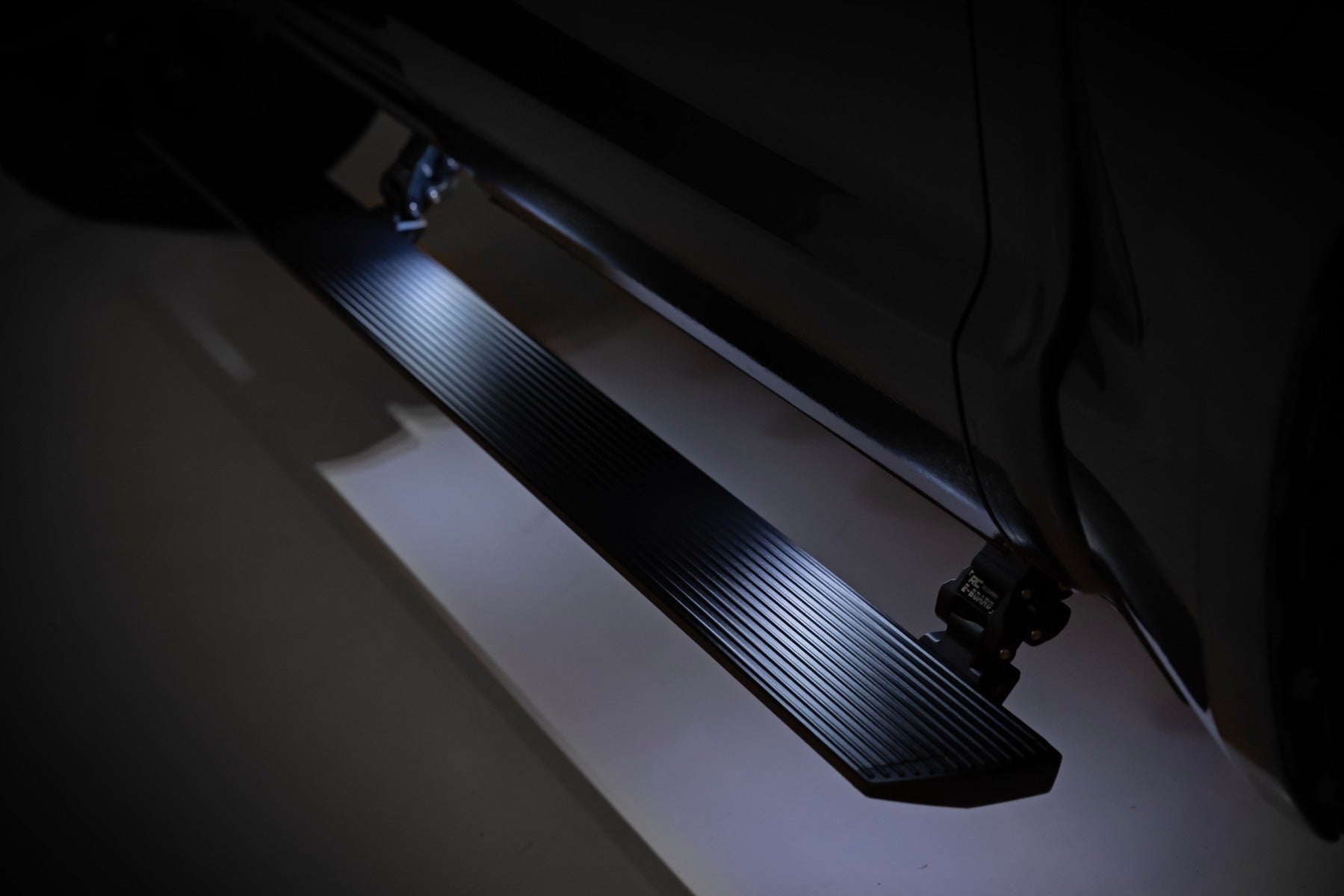 Power Running Boards | Dual Electric Motor | Crew Cab | Ram 2500/3500 (11-26)