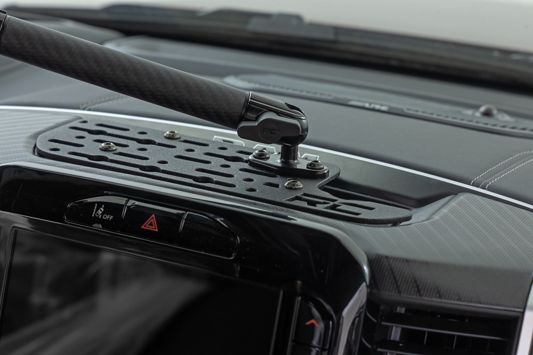 Dash Mount | 10