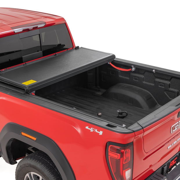 Hard Low Profile Bed Cover | 6'9" Bed | Rail Caps | Chevy/GMC 2500HD/3500HD (20-26)