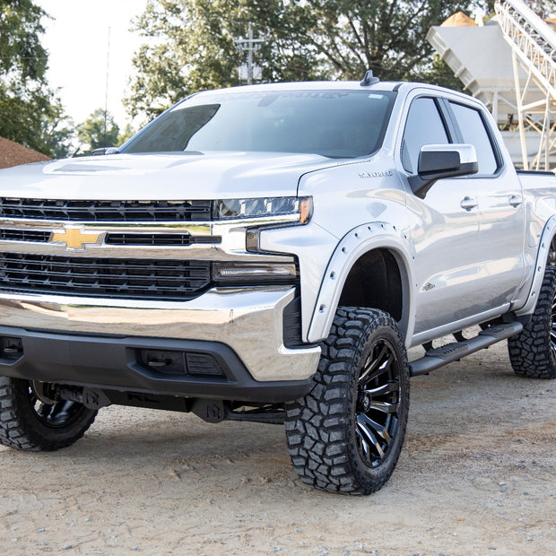 Oval Nerf Step | Crew Cab | Chevy/GMC 1500/2500HD/3500HD (19-26)